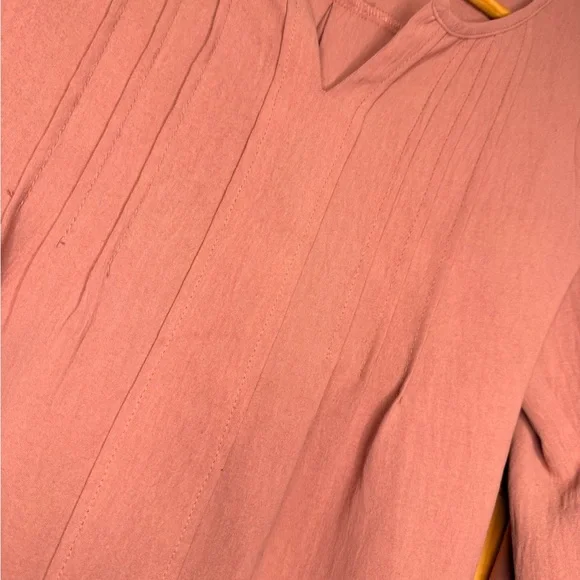 Dusty Rose Pleated Front Long Sleeve Blouse V Neck Pink Top Size XS - Picture 3 of 4